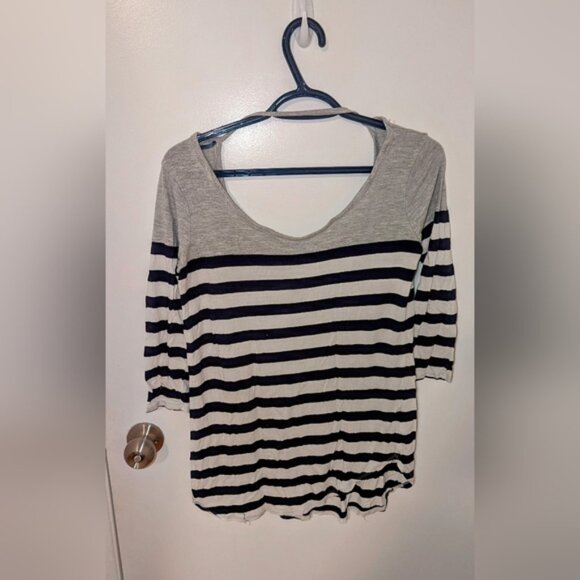 Womens Medium Stripped Shirt - Picture 3 of 4